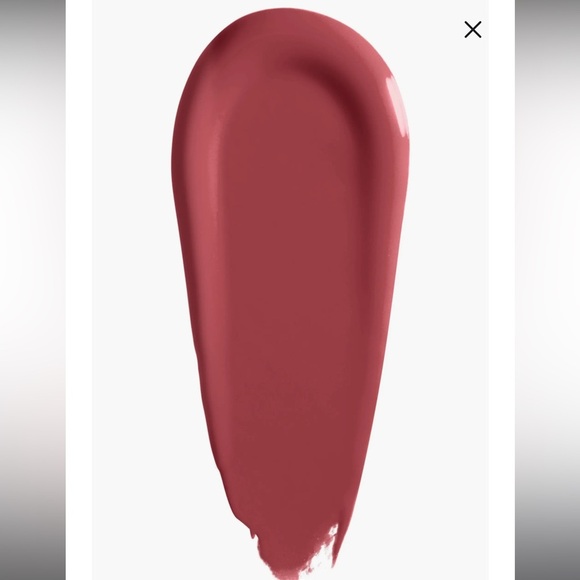 A WHOLE LEWK | Kylie Cosmetics Lip Shine Lacquer - Picture 3 of 5